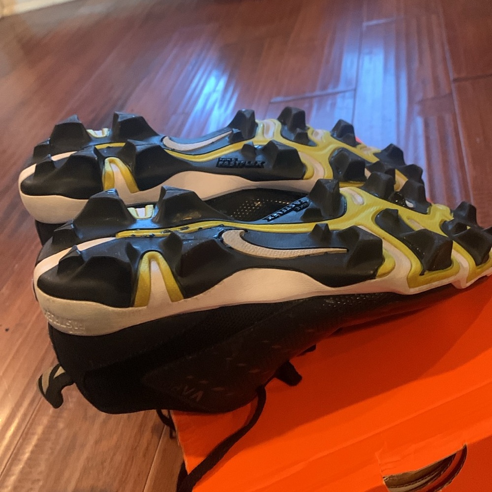EUC!! Nike Vapor Fastflex Cleats (YOUTH) - Picture 7 of 9